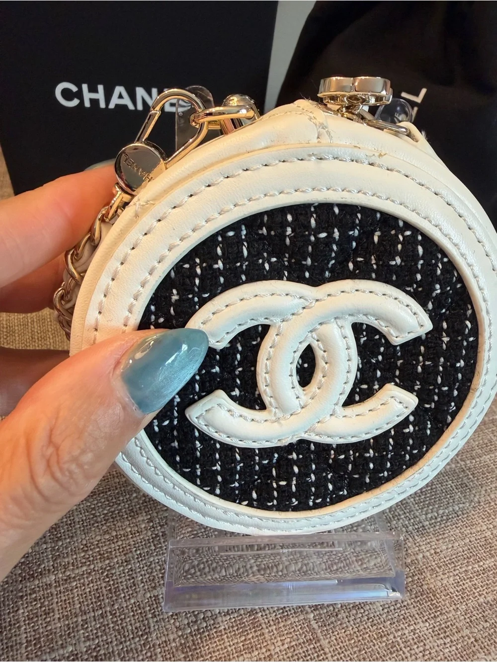 GWP for Chanel NIB Giftable  Black & White Round CC Logo Clutch